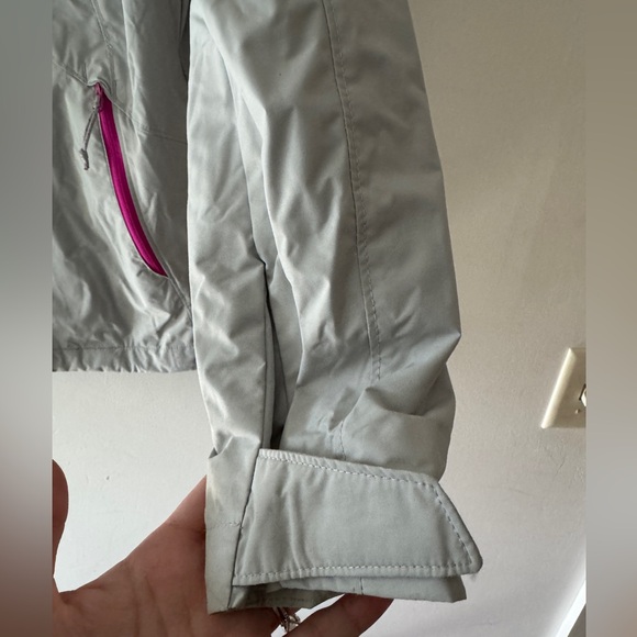 Columbia Women’s Gray Jacket With Hood - Picture 3 of 8